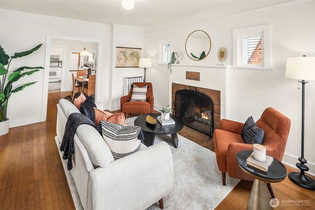 6841 19th Avenue NE, Seattle, WA 98115