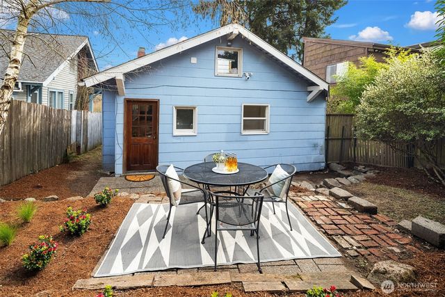 6841 19th Avenue NE, Seattle, WA 98115