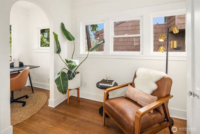 6841 19th Avenue NE, Seattle, WA 98115