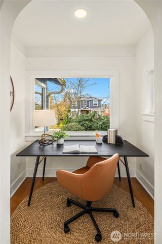 6841 19th Avenue NE, Seattle, WA 98115