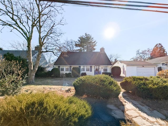 806 Oliver Avenue 1 Floor+ Garage, Westbury, NY 11590