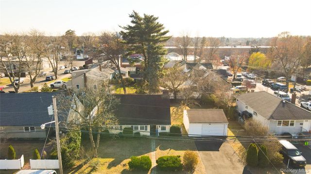 806 Oliver Avenue 1 Floor+ Garage, Westbury, NY 11590