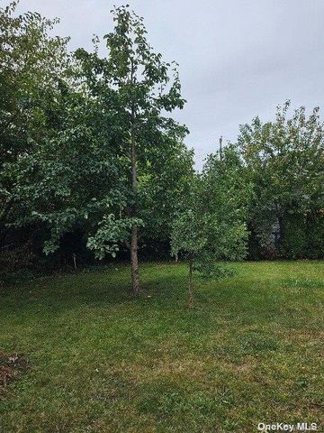 806 Oliver Avenue 1 Floor+ Garage, Westbury, NY 11590