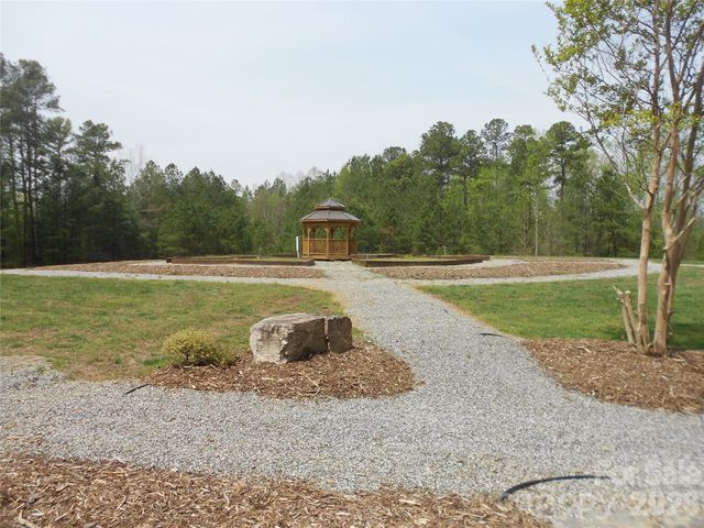 101, 107 Table Rock Trace NW, Morganton, NC 28655