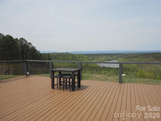 101, 107 Table Rock Trace NW, Morganton, NC 28655