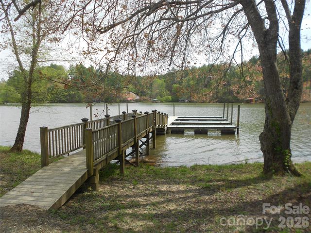 101, 107 Table Rock Trace NW, Morganton, NC 28655
