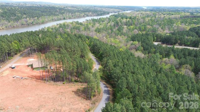 101, 107 Table Rock Trace NW, Morganton, NC 28655