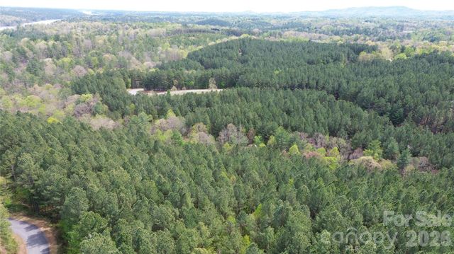 101, 107 Table Rock Trace NW, Morganton, NC 28655