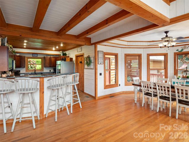 64 Cradling Cove, Waynesville, NC 28785