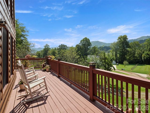 64 Cradling Cove, Waynesville, NC 28785