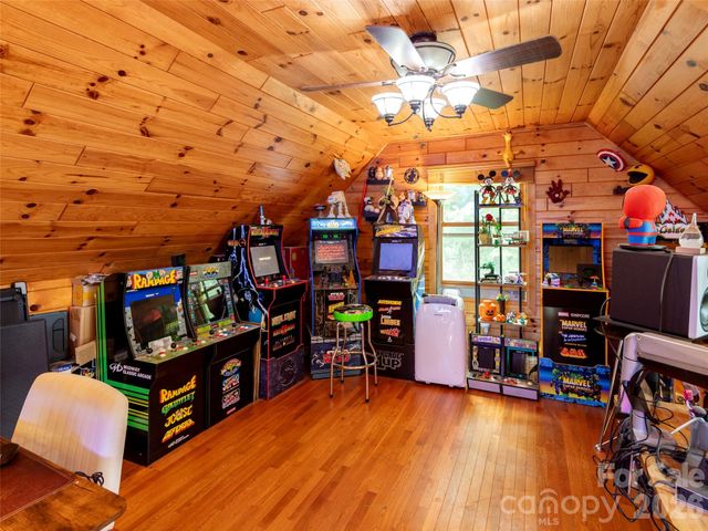 64 Cradling Cove, Waynesville, NC 28785