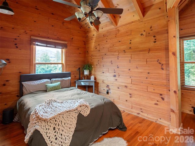 64 Cradling Cove, Waynesville, NC 28785