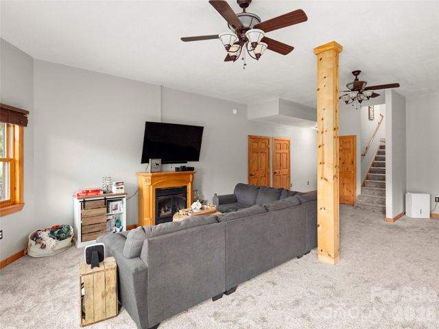 64 Cradling Cove, Waynesville, NC 28785