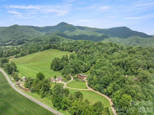 64 Cradling Cove, Waynesville, NC 28785