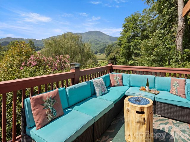 64 Cradling Cove, Waynesville, NC 28785
