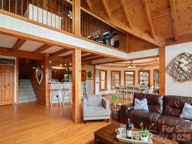64 Cradling Cove, Waynesville, NC 28785