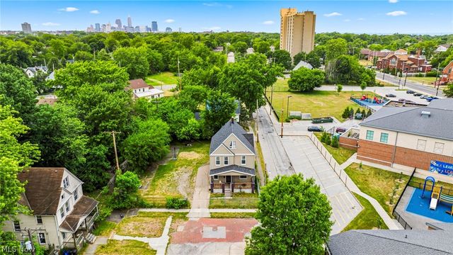 1532 E 78th Street, Cleveland, OH 44103