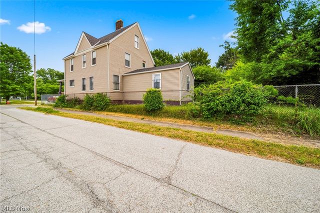 1532 E 78th Street, Cleveland, OH 44103