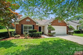 8316 Rhian Brook Lane, Charlotte, NC 28216