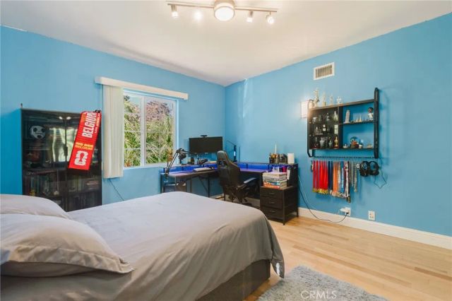1722 Woodland Avenue, Glendale, CA 91208