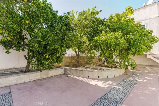 1722 Woodland Avenue, Glendale, CA 91208