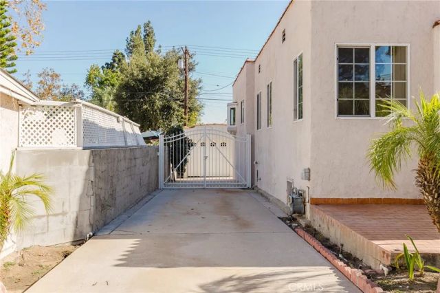 1722 Woodland Avenue, Glendale, CA 91208