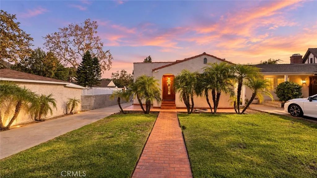 1722 Woodland Avenue, Glendale, CA 91208