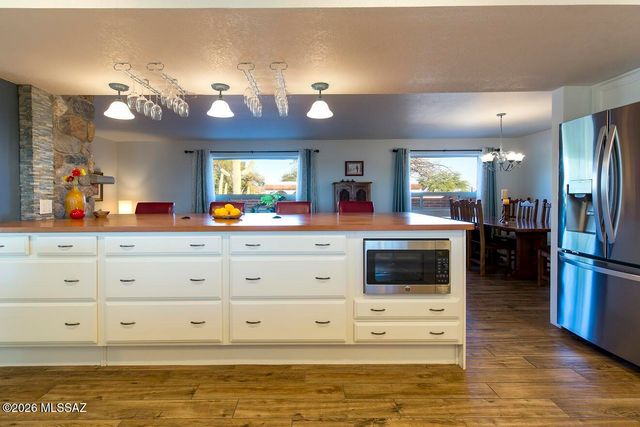 5405 N Estelle Drive, Tucson, AZ 85718