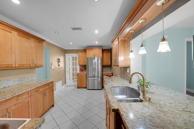 4400 NW 44th Terrace, Tamarac, FL 33319