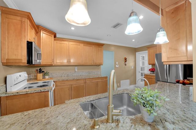 4400 NW 44th Terrace, Tamarac, FL 33319