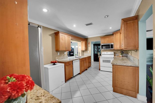 4400 NW 44th Terrace, Tamarac, FL 33319