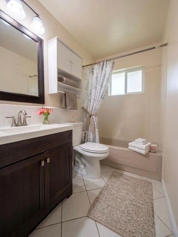 4400 NW 44th Terrace, Tamarac, FL 33319