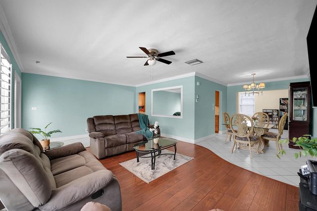 4400 NW 44th Terrace, Tamarac, FL 33319