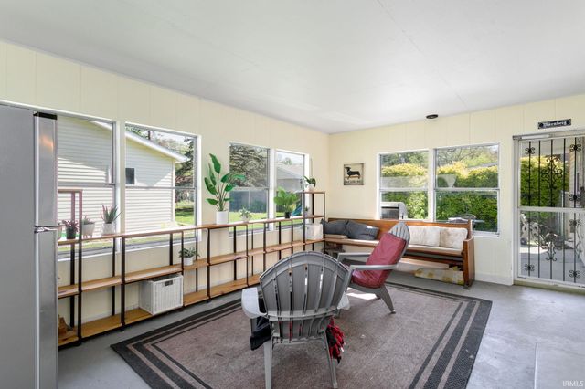415 Ostemo Place, South Bend, IN 46617