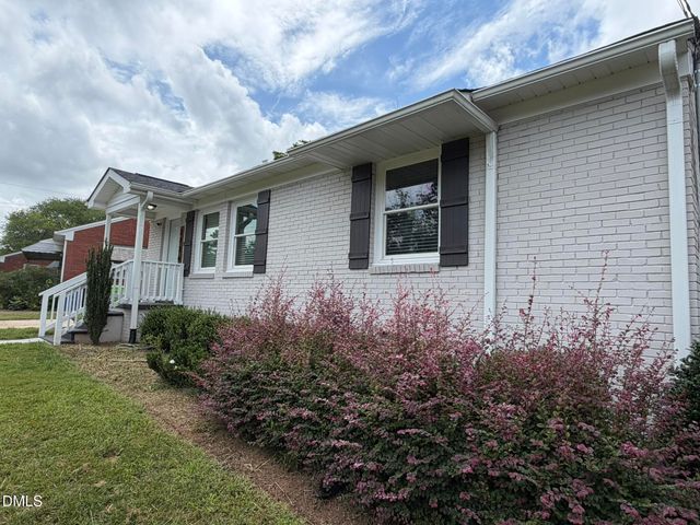 2736 Knowles Street, Raleigh, NC 27603