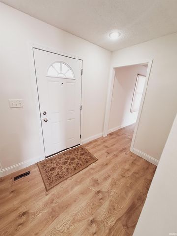 4318 E Cricket Knoll, Bloomington, IN 47401