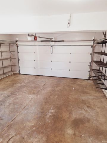 4318 E Cricket Knoll, Bloomington, IN 47401