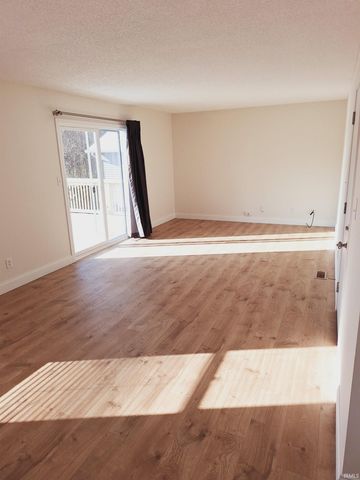 4318 E Cricket Knoll, Bloomington, IN 47401