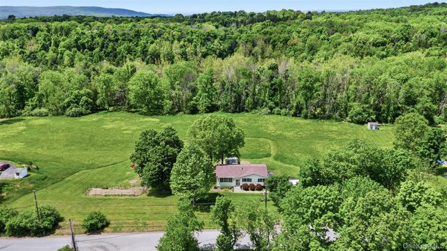 23 Old Cross Road, Warwick, NY 10990