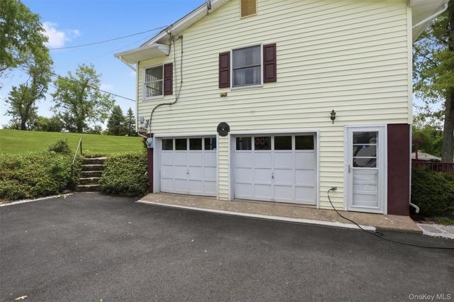 23 Old Cross Road, Warwick, NY 10990