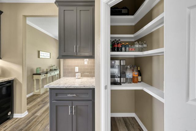 614 Spring Forest Drive, Conroe, TX 77302
