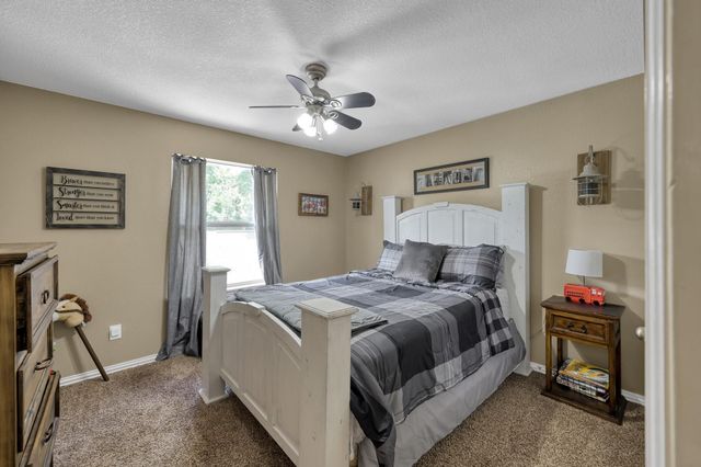 614 Spring Forest Drive, Conroe, TX 77302