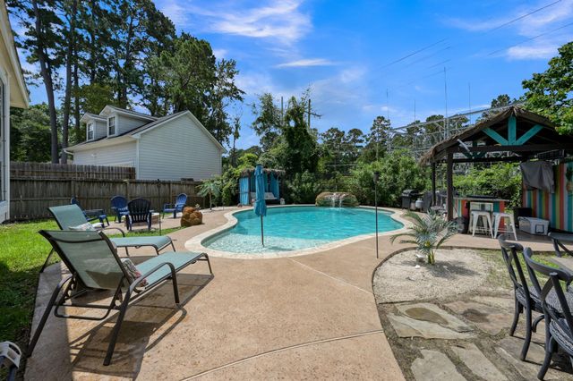 614 Spring Forest Drive, Conroe, TX 77302