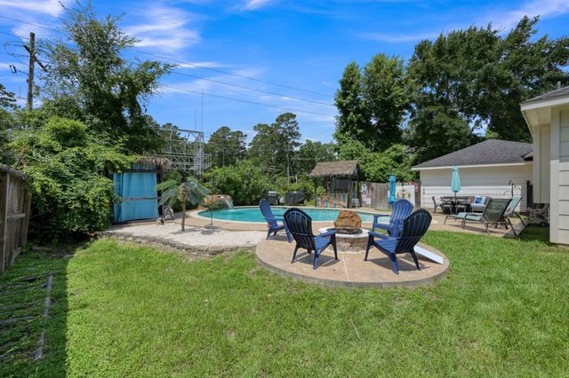 614 Spring Forest Drive, Conroe, TX 77302