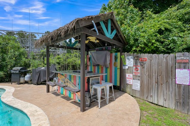 614 Spring Forest Drive, Conroe, TX 77302