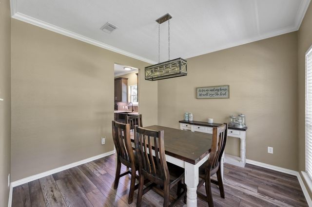 614 Spring Forest Drive, Conroe, TX 77302