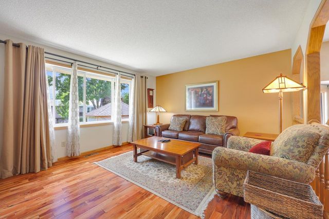 11015 Rhode Island Circle N, Champlin, MN 55316