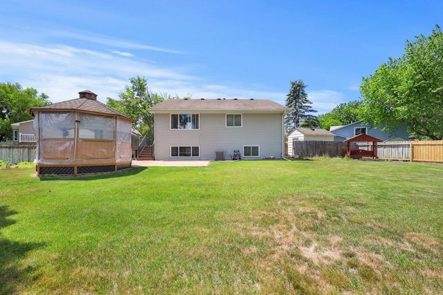 11015 Rhode Island Circle N, Champlin, MN 55316