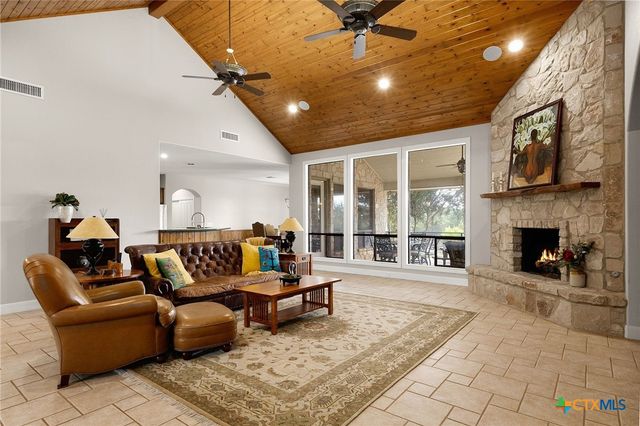 26037 Lewis Ranch Road, New Braunfels, TX 78132
