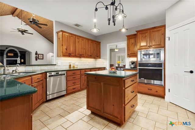 26037 Lewis Ranch Road, New Braunfels, TX 78132